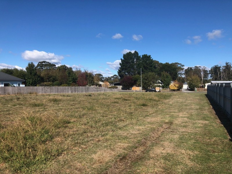 13 Carl Court, Swan Point TAS 7275