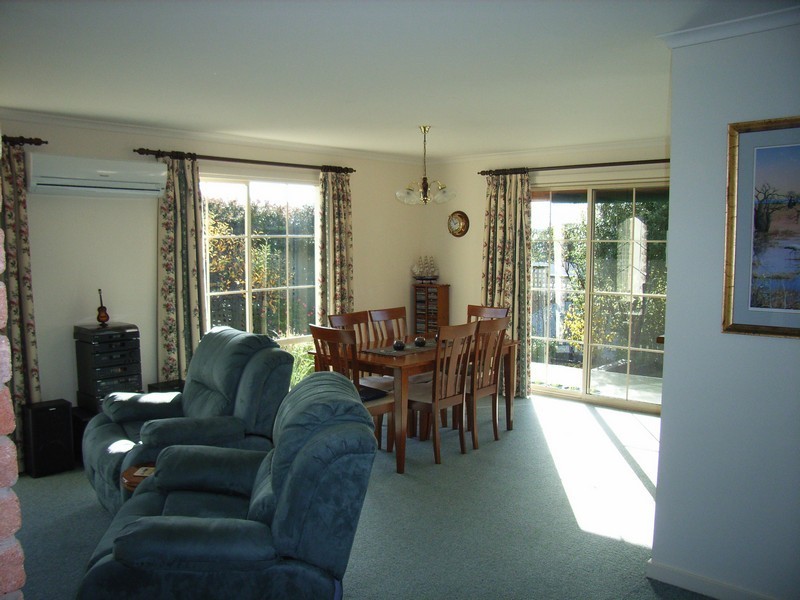 16 Garrett Street, Beauty Point TAS 7270