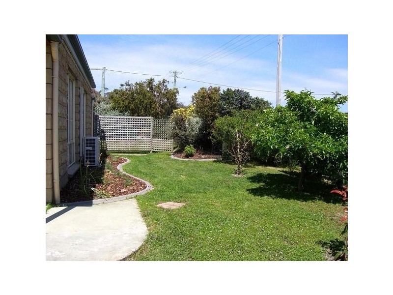 16 Garrett Street, Beauty Point TAS 7270