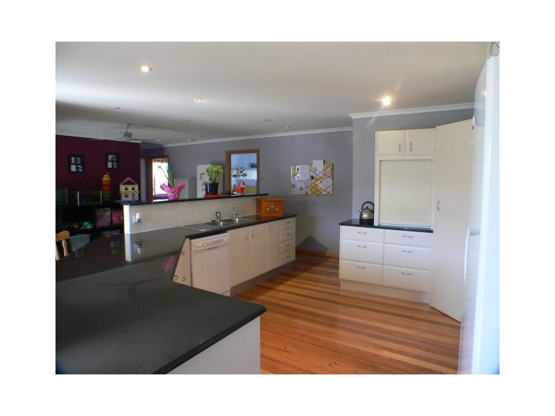 20 Weld Street, Beaconsfield TAS 7270