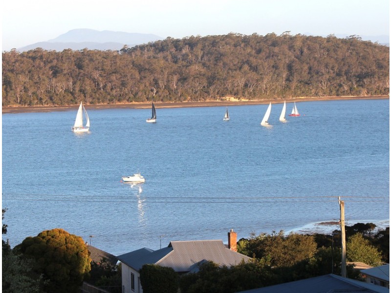 3 Augustus Street, Beauty Point TAS 7270