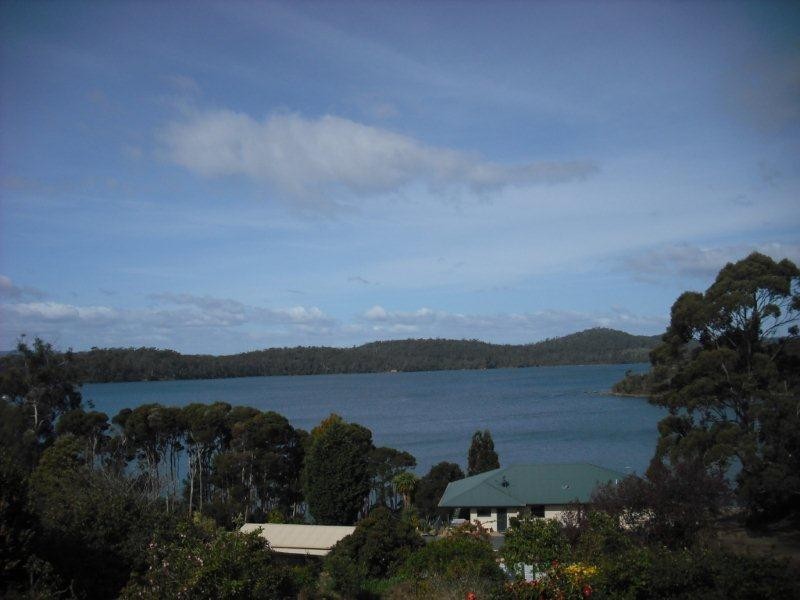 26 Flinders Street, Beauty Point TAS 7270