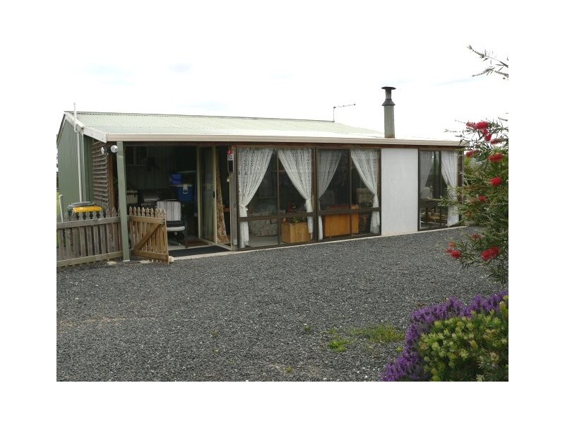 16 Brodies Road, Rowella TAS 7270