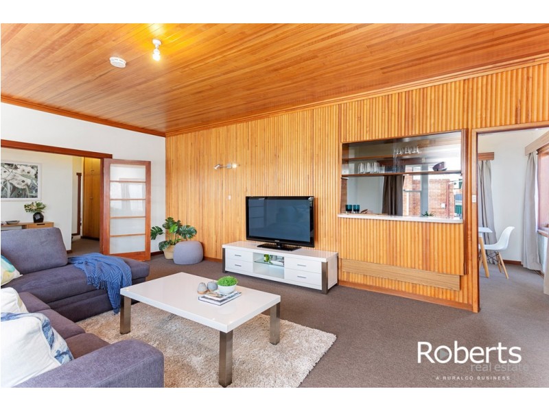 12 Helenwood Grove, Newnham TAS 7248