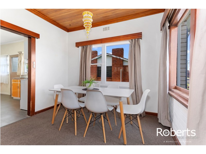 12 Helenwood Grove, Newnham TAS 7248