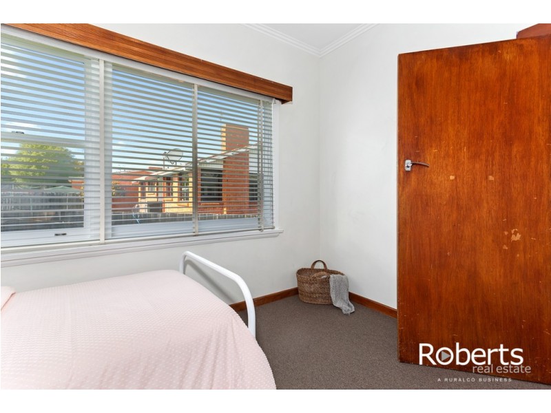 12 Helenwood Grove, Newnham TAS 7248