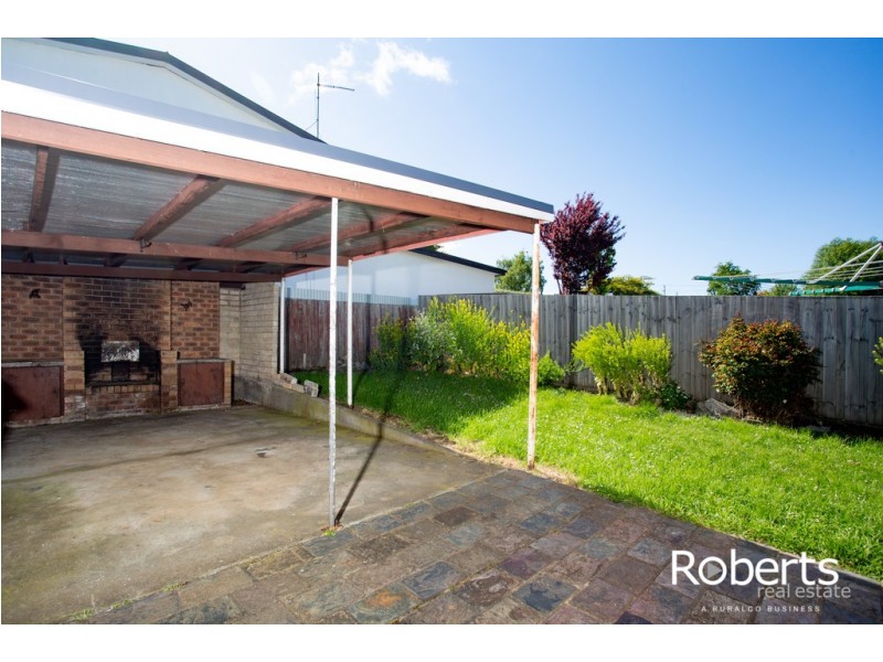 12 Helenwood Grove, Newnham TAS 7248