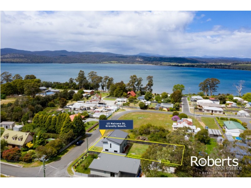 15 Nairana Street, Gravelly Beach TAS 7276