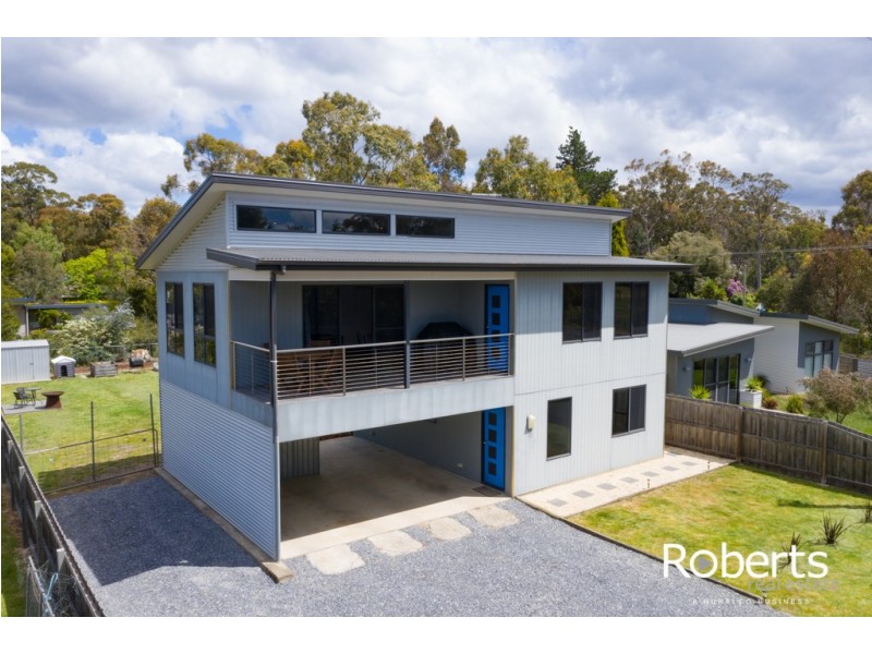 15 Nairana Street, Gravelly Beach TAS 7276