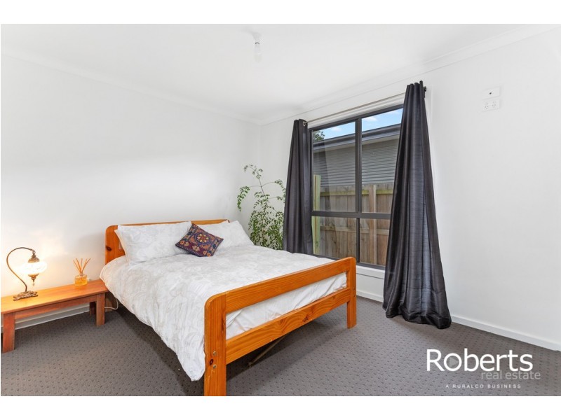 15 Nairana Street, Gravelly Beach TAS 7276