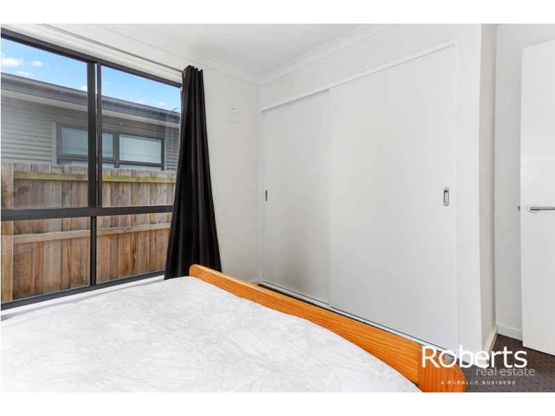 15 Nairana Street, Gravelly Beach TAS 7276