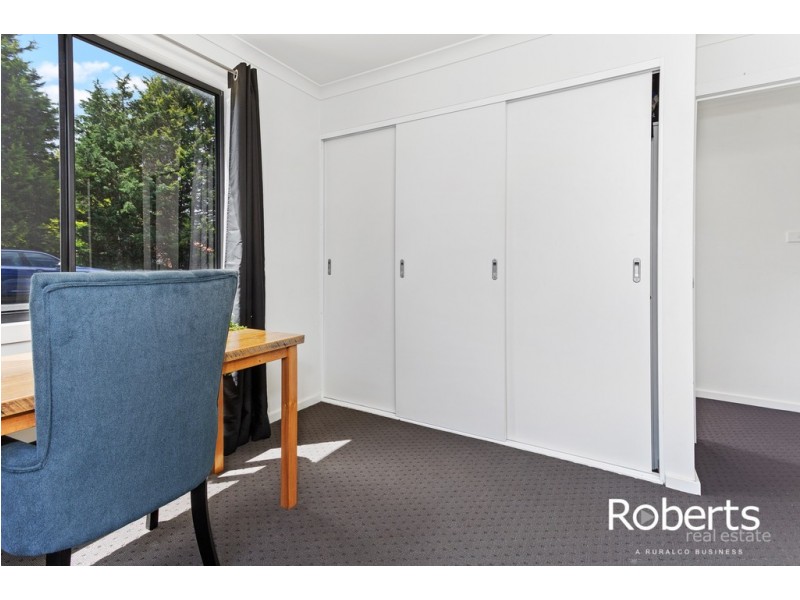 15 Nairana Street, Gravelly Beach TAS 7276