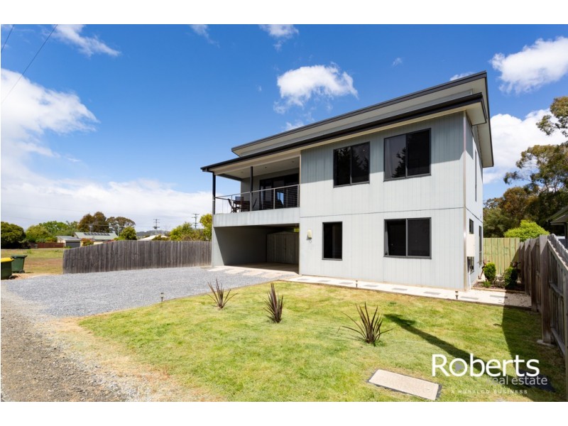 15 Nairana Street, Gravelly Beach TAS 7276