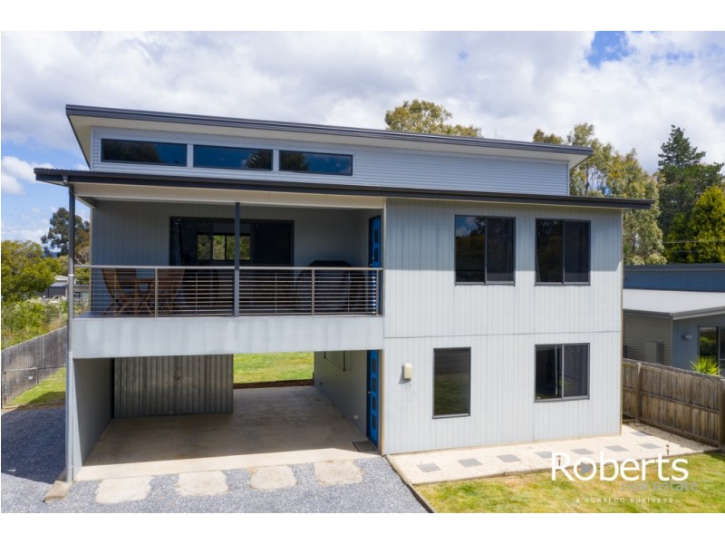 15 Nairana Street, Gravelly Beach TAS 7276