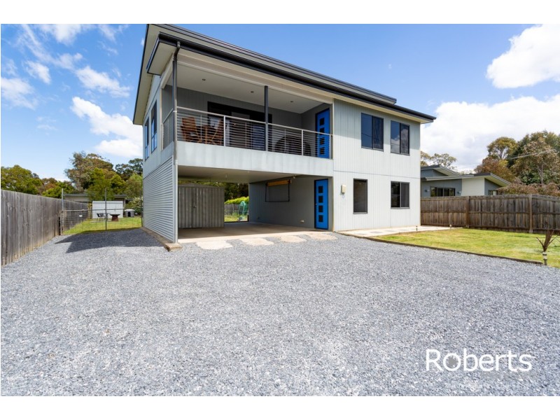 15 Nairana Street, Gravelly Beach TAS 7276