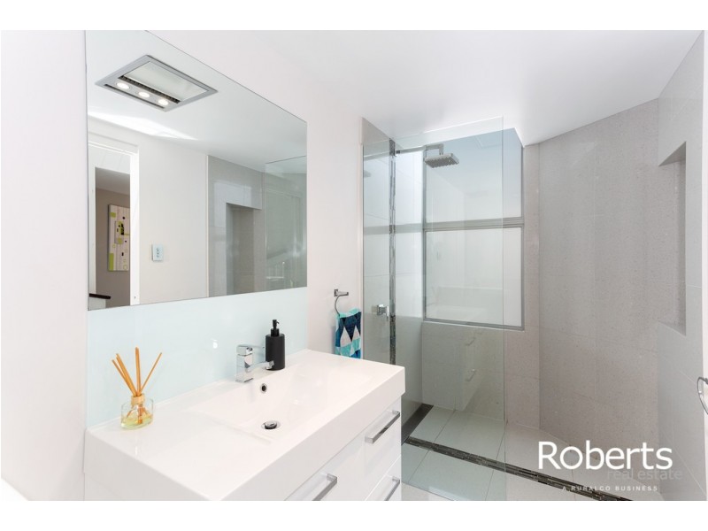 327 Gravelly Beach Road, Gravelly Beach TAS 7276