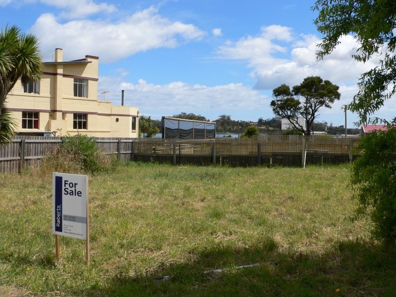 23 Lenborough Street, Beauty Point TAS 7270