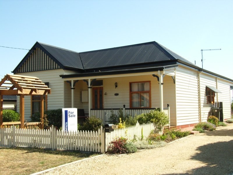 18 Archer Street, Beaconsfield TAS 7270