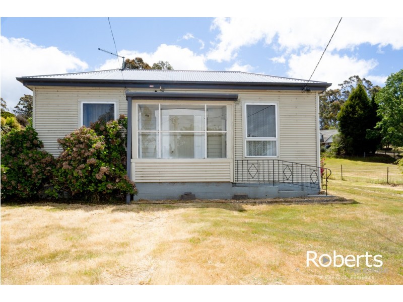 11 Flinders Street, Beauty Point TAS 7270