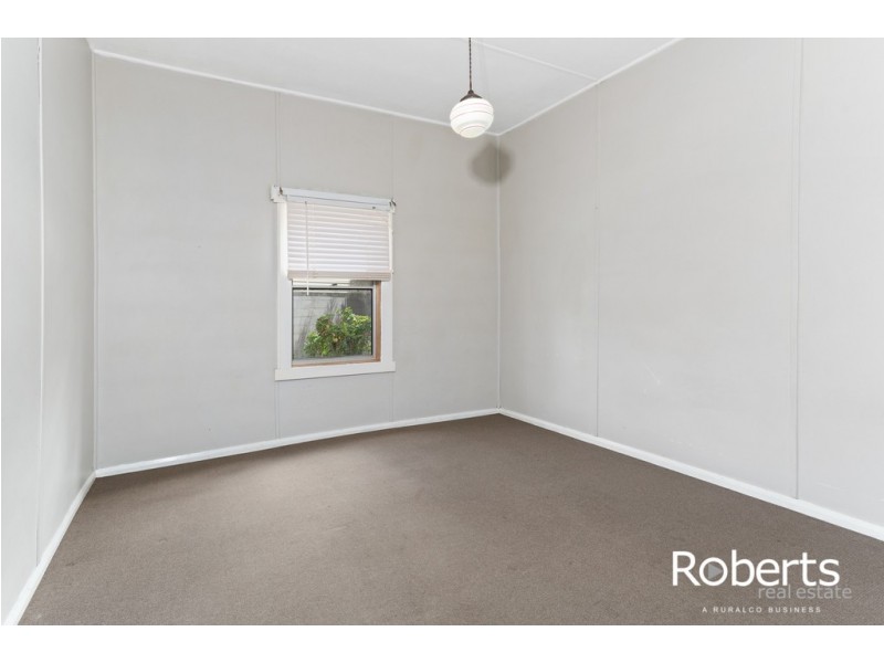 11 Flinders Street, Beauty Point TAS 7270