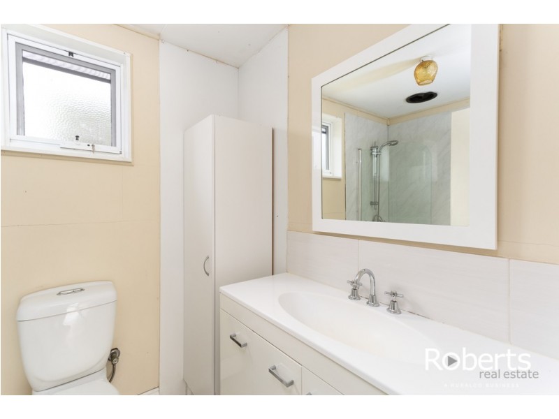 11 Flinders Street, Beauty Point TAS 7270