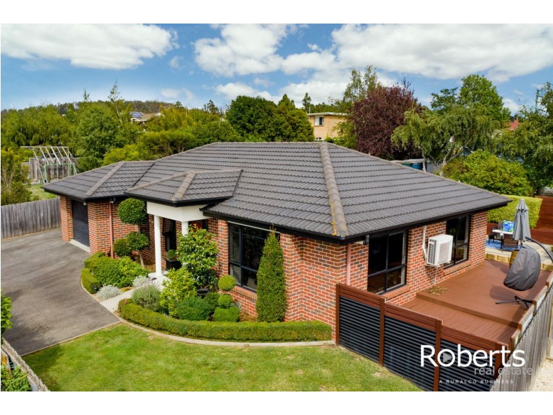 2/10 Henry Grove, Legana TAS 7277