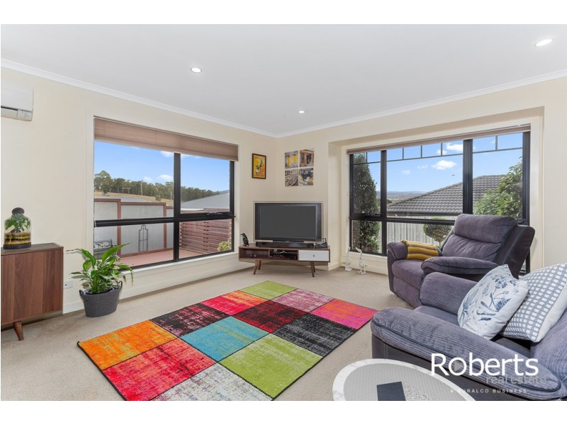 2/10 Henry Grove, Legana TAS 7277