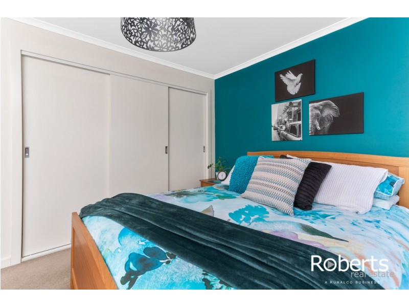 2/10 Henry Grove, Legana TAS 7277