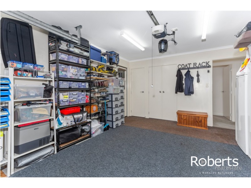 2/10 Henry Grove, Legana TAS 7277