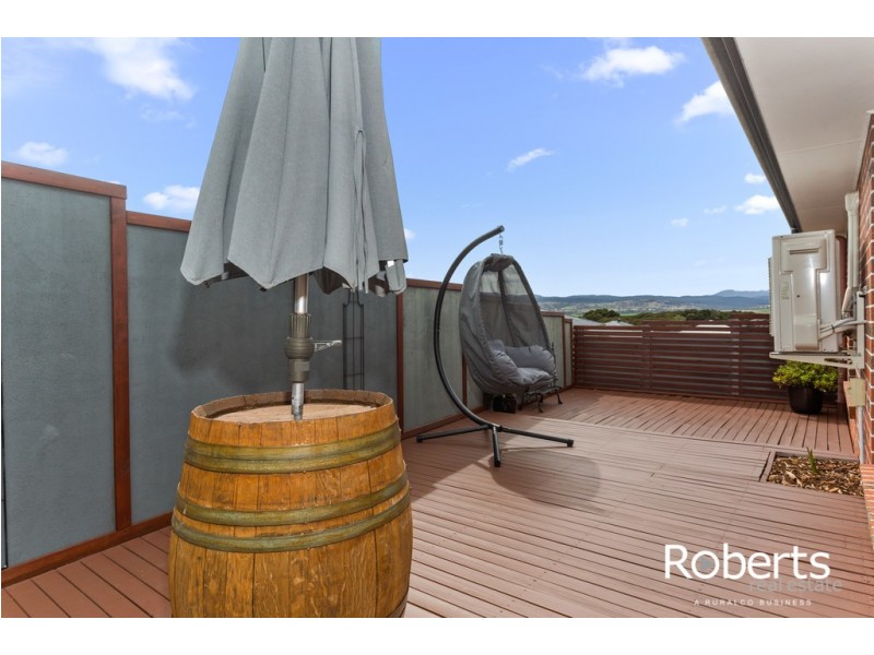 2/10 Henry Grove, Legana TAS 7277