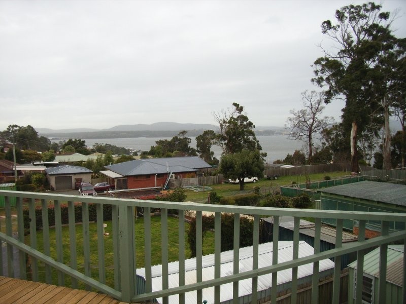 84 Oxford Street, Beauty Point TAS 7270