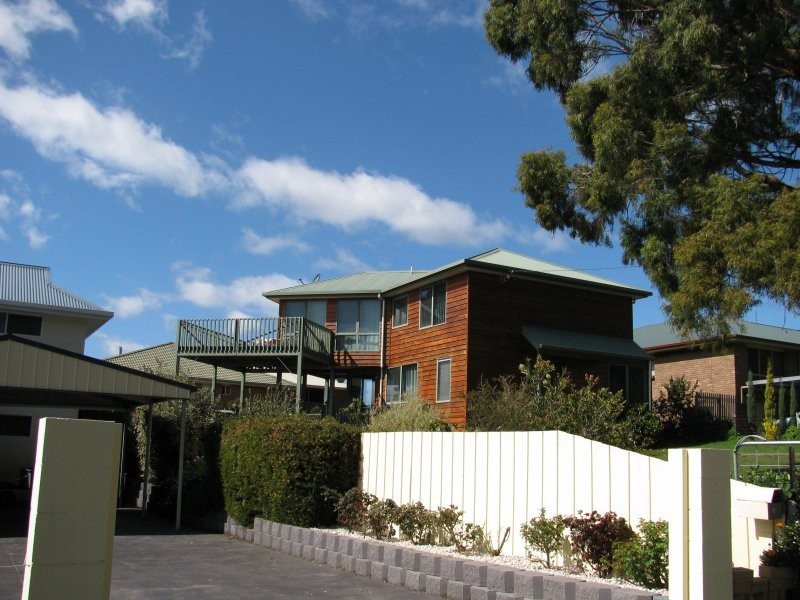 84 Oxford Street, Beauty Point TAS 7270