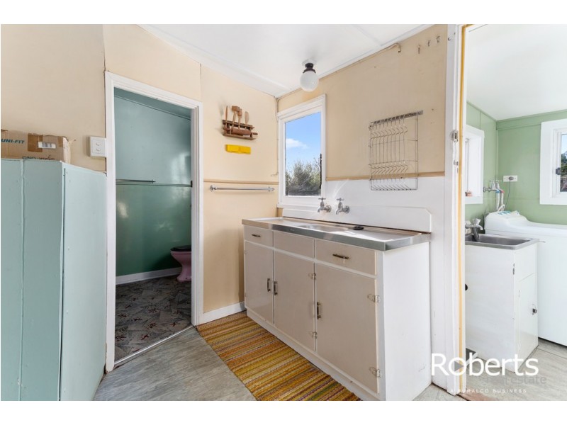 158 Charles Street, Beauty Point TAS 7270