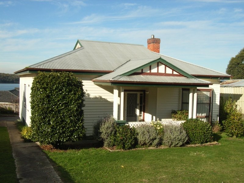 40  Flinders Street, Beauty Point TAS 7270