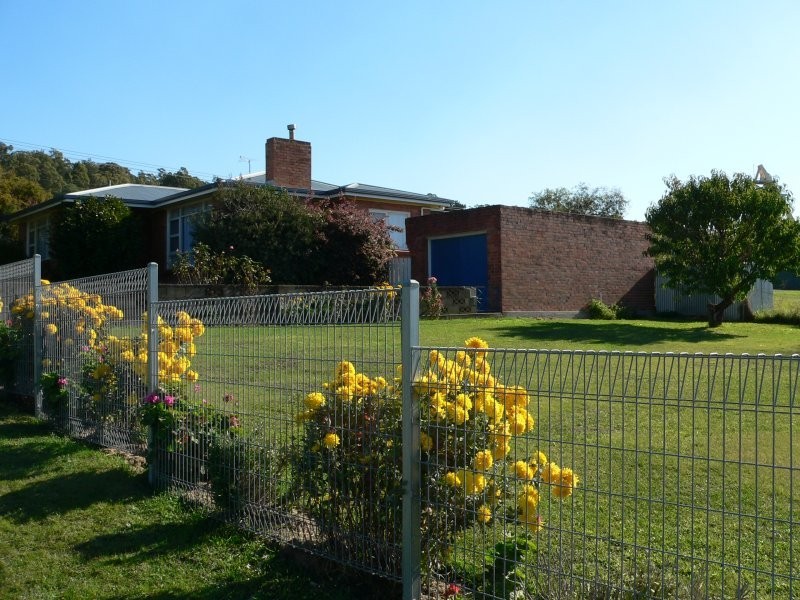 46 Douglas Street, Beaconsfield TAS 7270