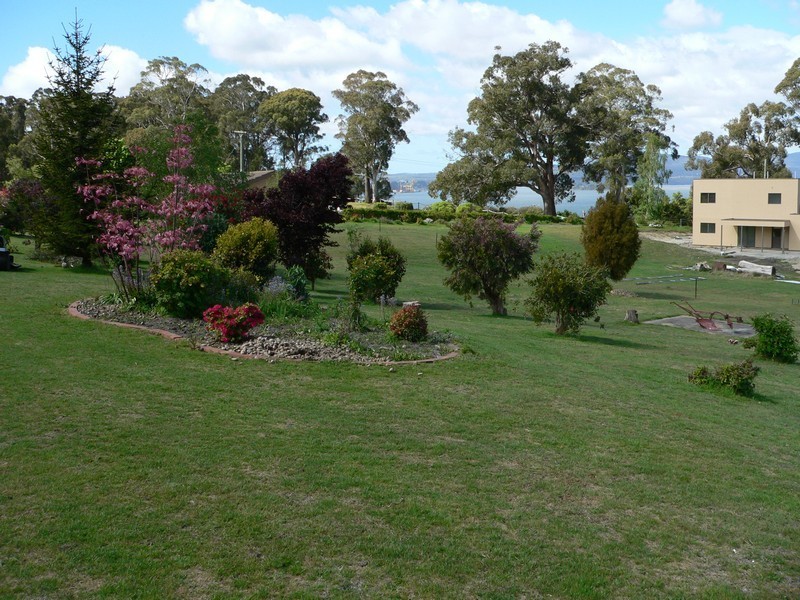 12 Augustus Street, Beauty Point TAS 7270