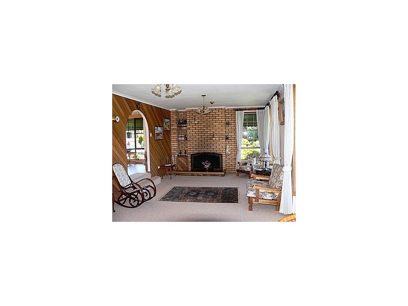 12 Augustus Street, Beauty Point TAS 7270