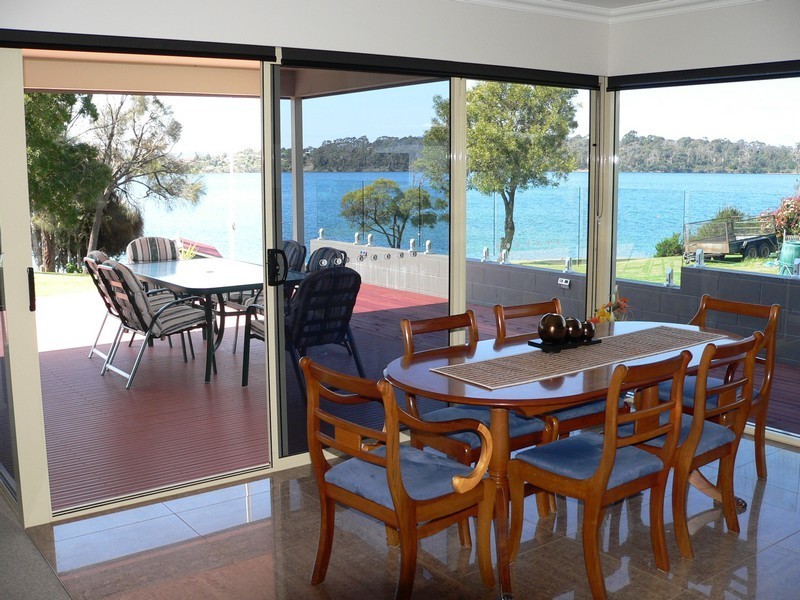 77 Sunset Boulevard, Clarence Point TAS 7270