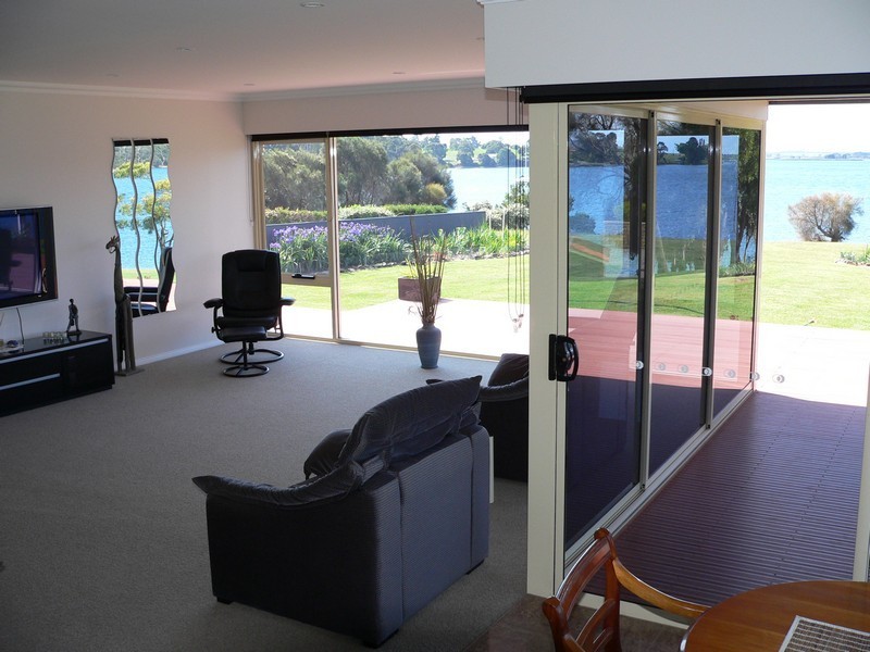 77 Sunset Boulevard, Clarence Point TAS 7270