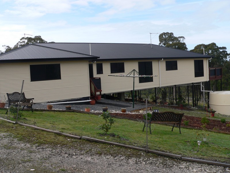 17 Possum Road, Beaconsfield TAS 7270