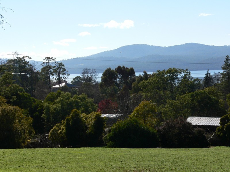 24 Main Road, Exeter TAS 7275