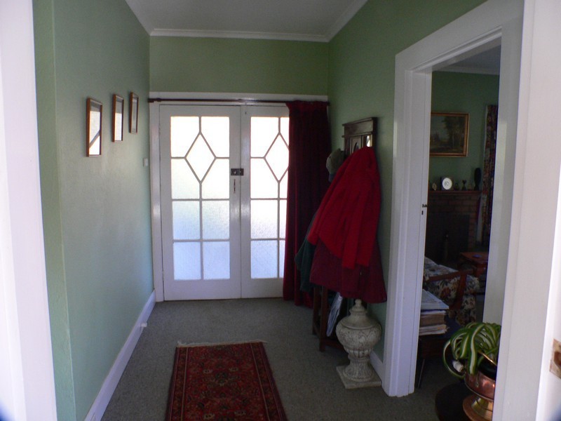 24 Main Road, Exeter TAS 7275