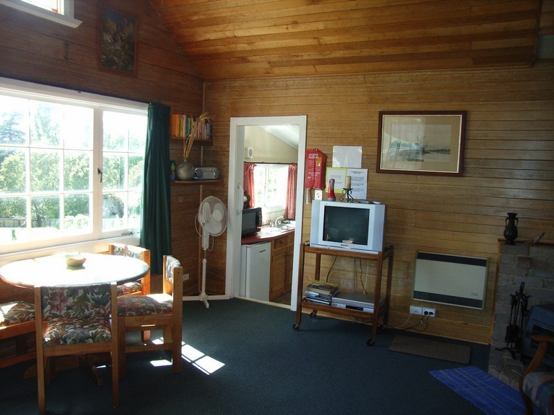 24 Main Road, Exeter TAS 7275