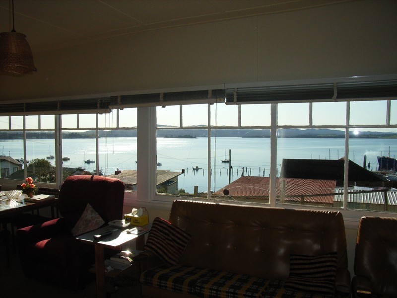 1 Crozier St, Beauty Point TAS 7270