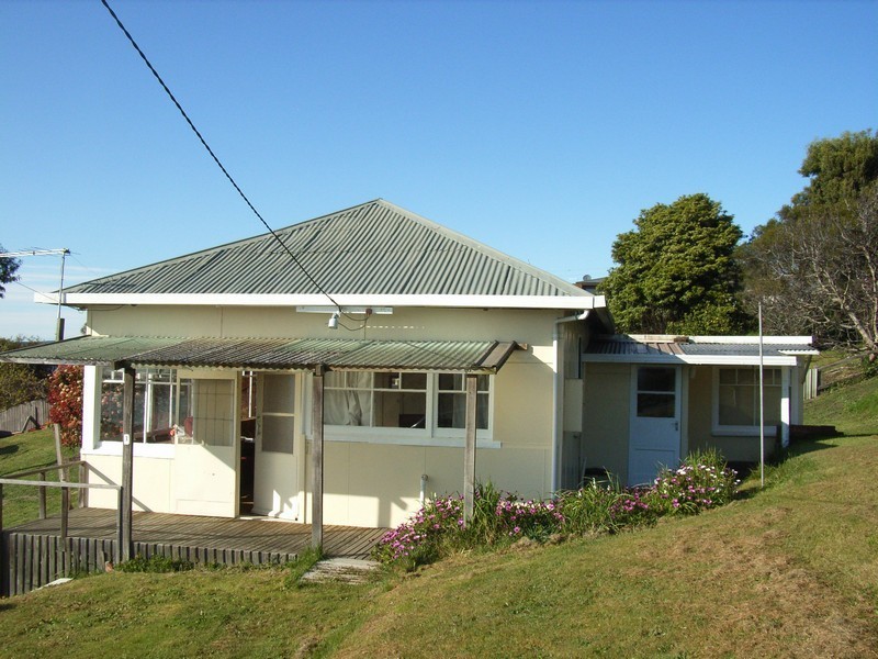 1 Crozier St, Beauty Point TAS 7270