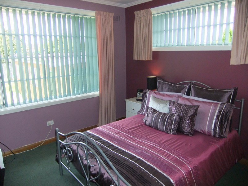 7 Snow  St, Newnham TAS 7248
