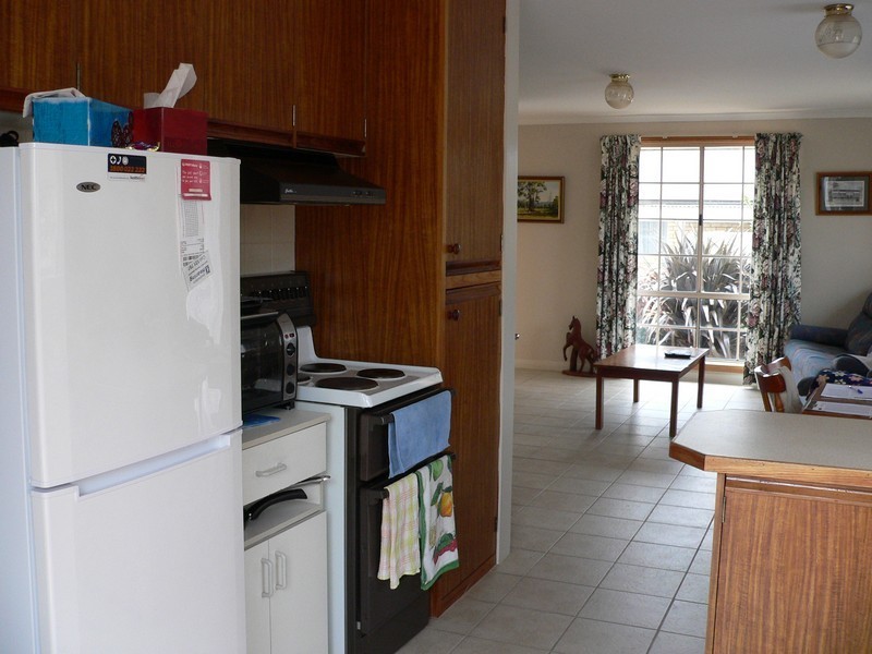 Unit 2,21  Scott Street, Beauty Point TAS 7270