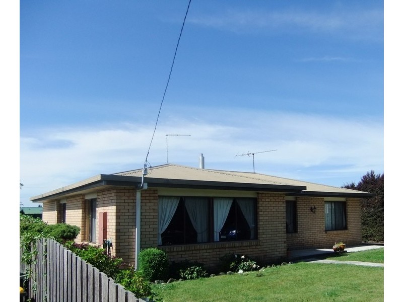 14 Jellico Street, Beauty Point TAS 7270