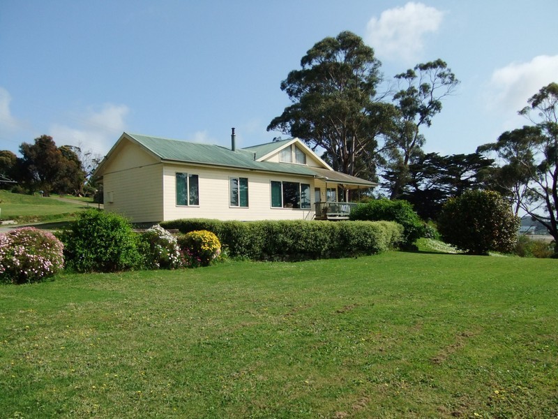166 Flinders Street, Beauty Point TAS 7270