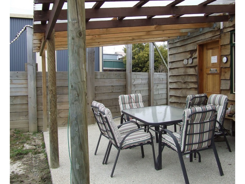 4 Ernest Street, Beauty Point TAS 7270